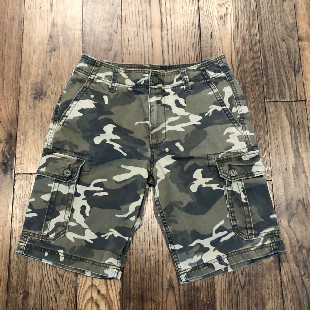 Old Navy Men’s Camo Cargo Shorts size 29